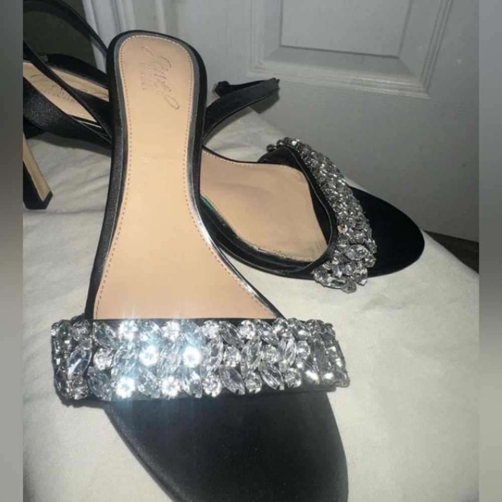 JEWEL BADGLEY MISCHKA | Black with crystal accent open toe heels